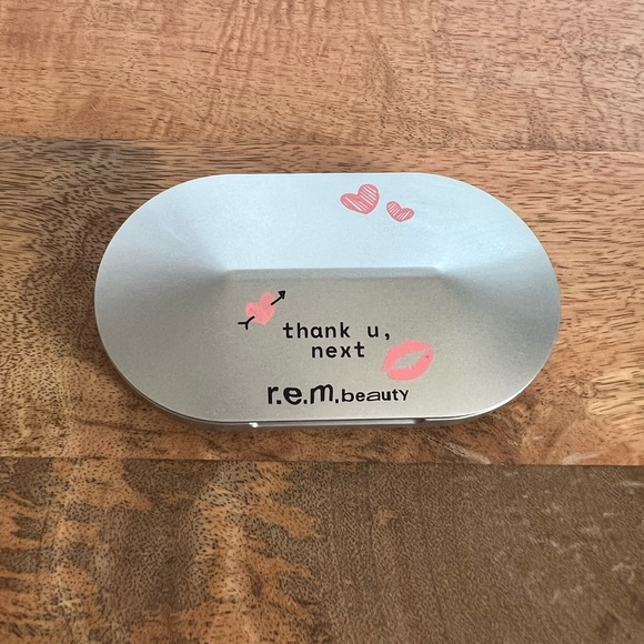 rem beauty Eyeshadow Palette - Picture 3 of 7